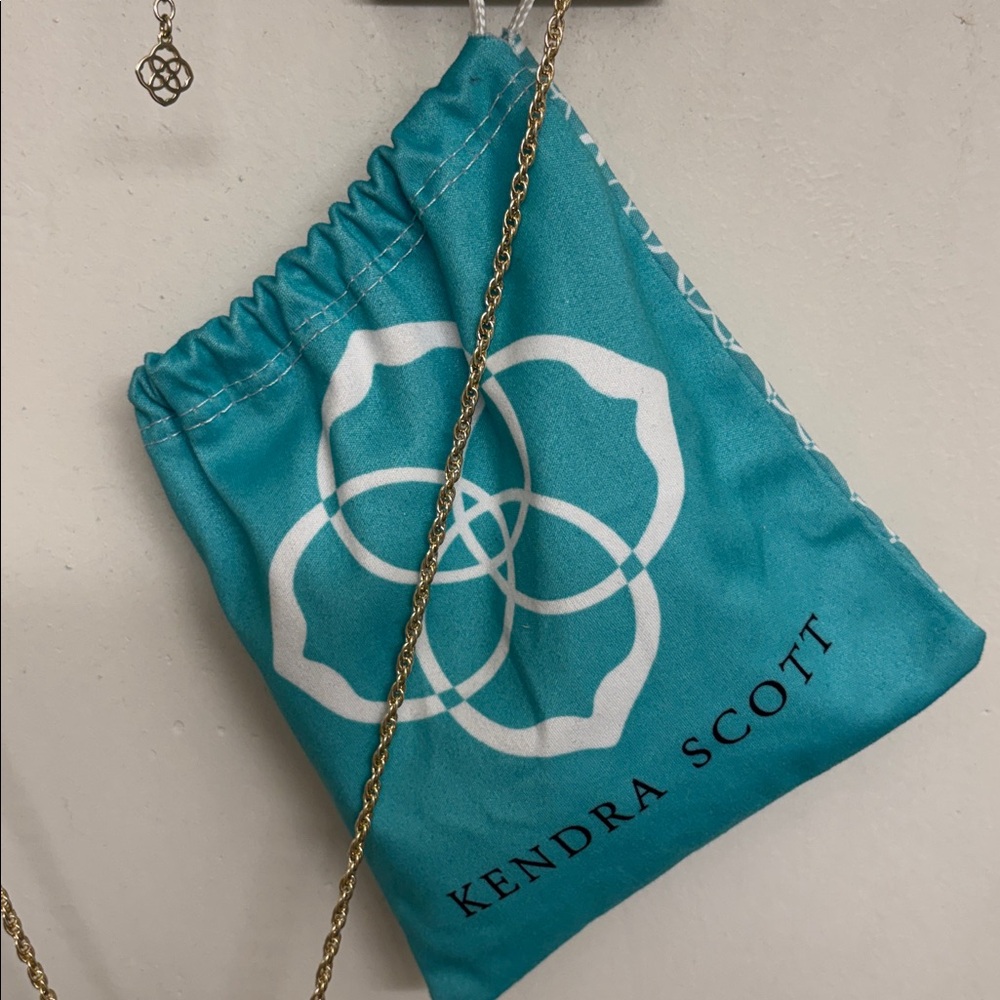 Kendra Scott Rayne Gold tassel Necklace with White mother of pearl Pendant - Picture 4 of 5